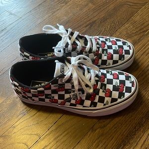 Vans, US Women’s 6, Black/Red/White